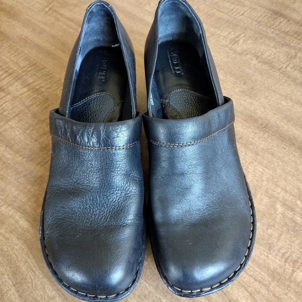 Born Shoes Freya Clogs Size 10/42